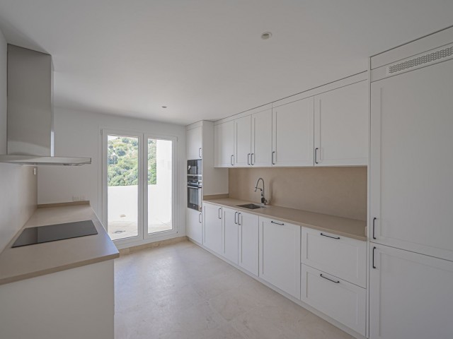 Penthouse avec 2 Chambres  à Nueva Andalucía