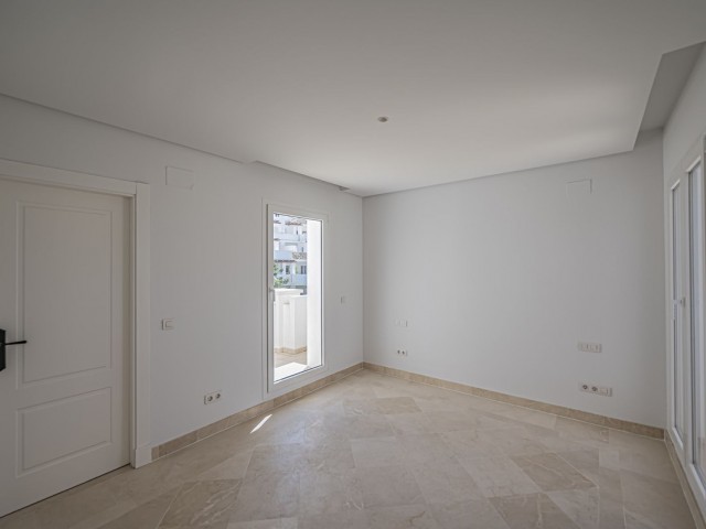 Penthouse avec 2 Chambres  à Nueva Andalucía