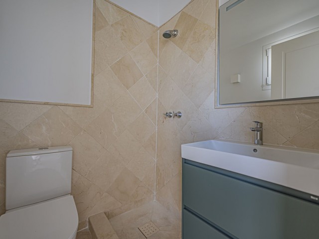 Penthouse avec 2 Chambres  à Nueva Andalucía