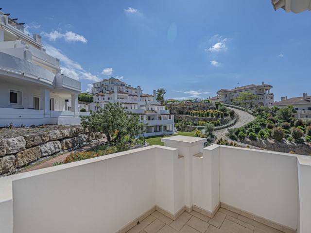 Penthouse avec 2 Chambres  à Nueva Andalucía