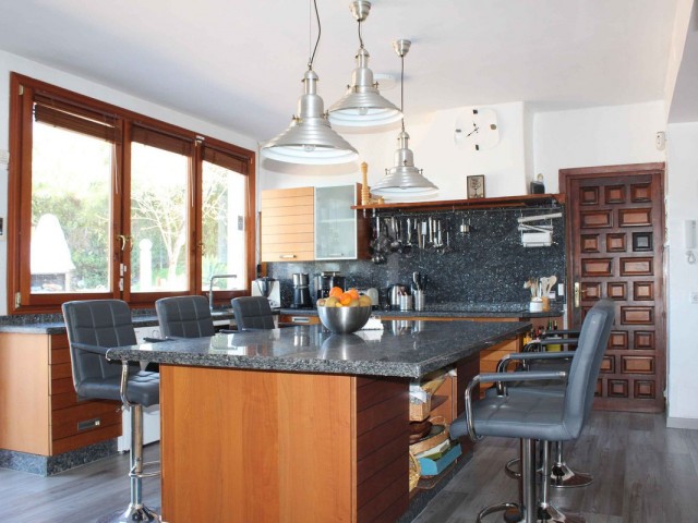 10 Slaapkamer Villa in El Rosario