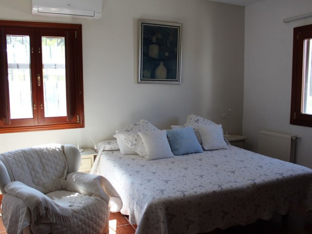 10 Slaapkamer Villa in El Rosario