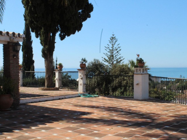 10 Slaapkamer Villa in El Rosario