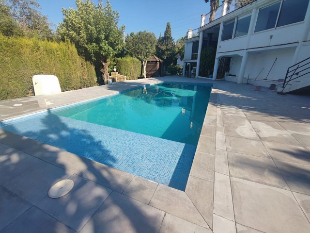 10 Slaapkamer Villa in El Rosario