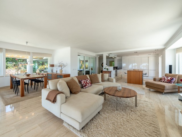 4 Bedrooms Villa in Benalmadena