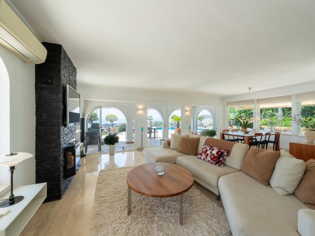 4 Bedrooms Villa in Benalmadena