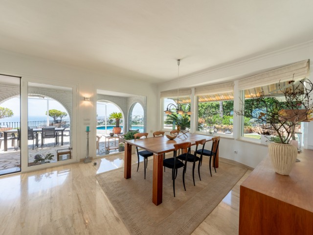 4 Bedrooms Villa in Benalmadena