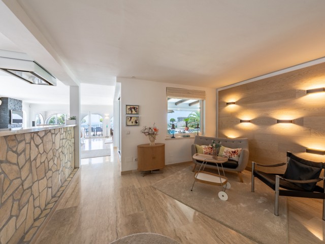 4 Bedrooms Villa in Benalmadena