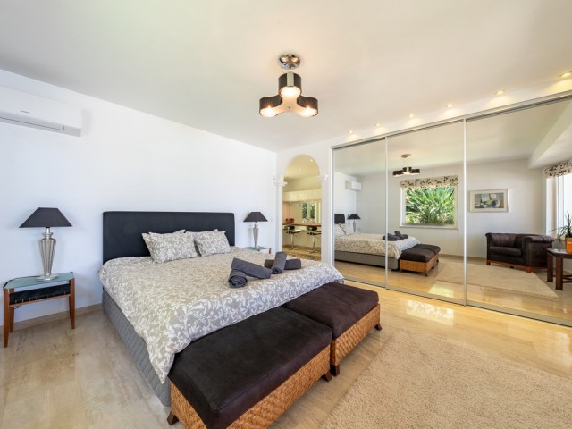 4 Bedrooms Villa in Benalmadena