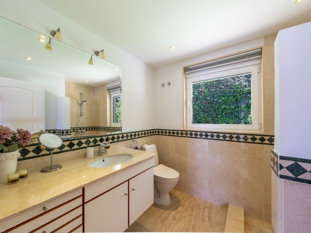 4 Bedrooms Villa in Benalmadena