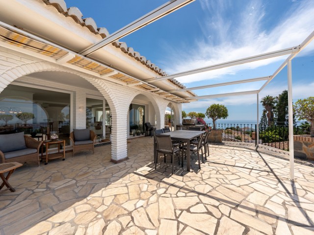 4 Bedrooms Villa in Benalmadena