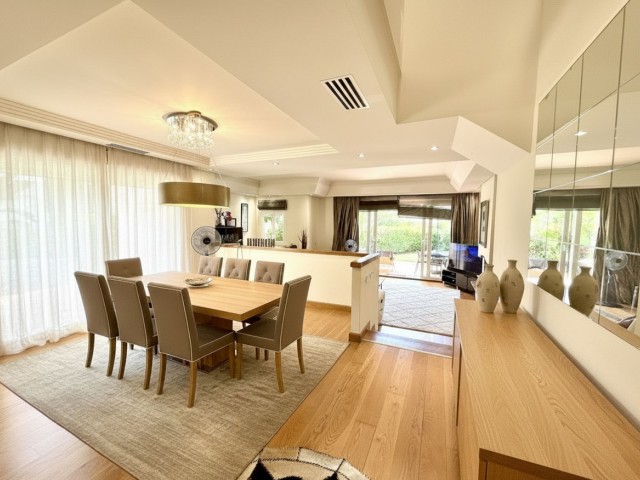 3 Bedrooms Townhouse in Costalita