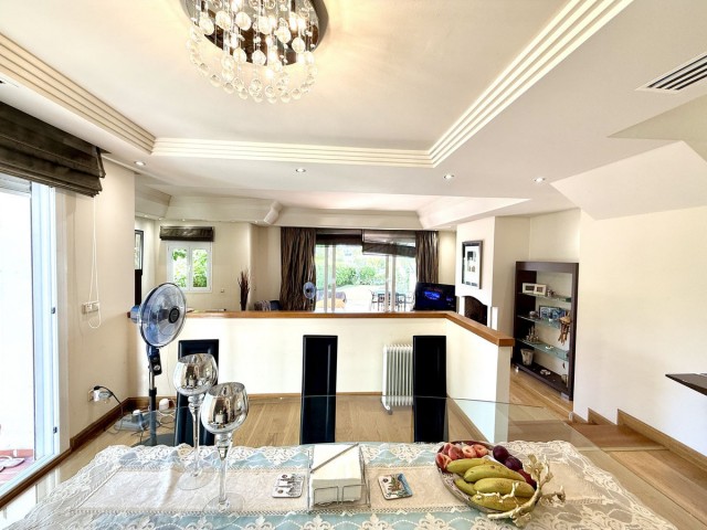 3 Bedrooms Townhouse in Costalita