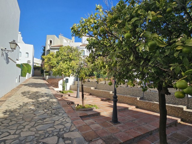 5 Slaapkamer Rijtjeshuis in Nueva Andalucía