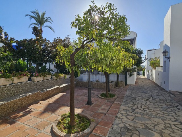 5 Slaapkamer Rijtjeshuis in Nueva Andalucía