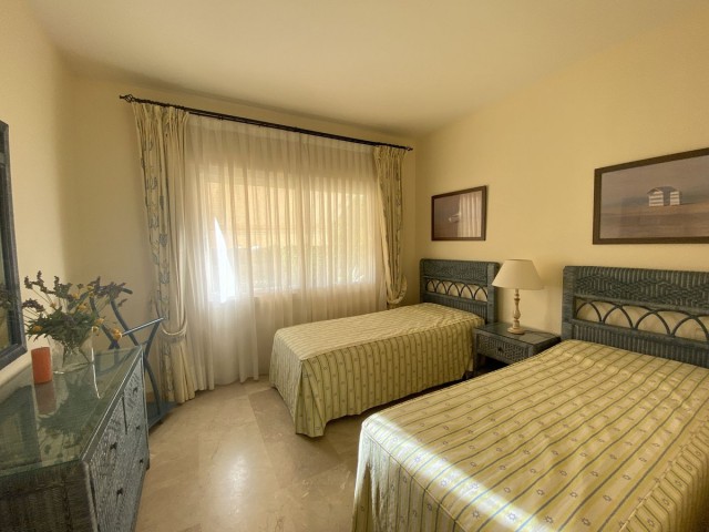 3 Bedrooms Apartment in Elviria