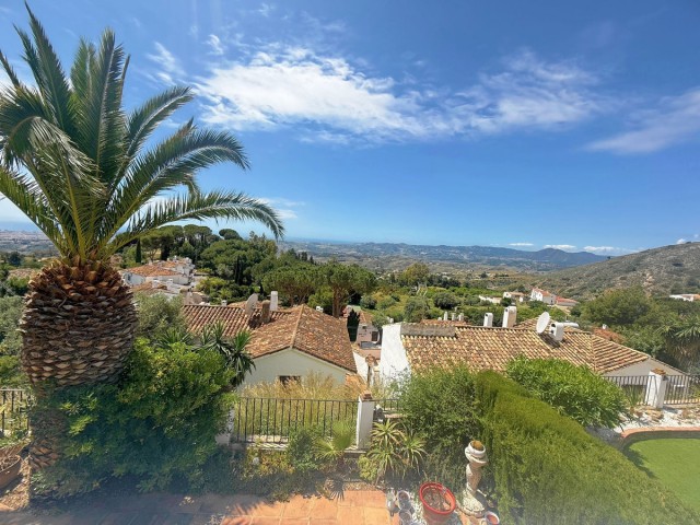 3 Bedrooms Villa in Mijas