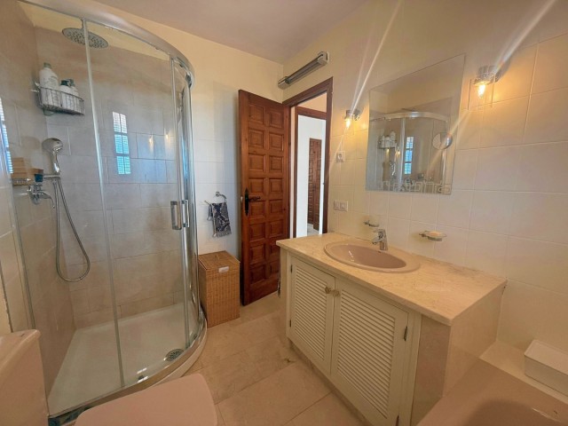 3 Bedrooms Villa in Mijas