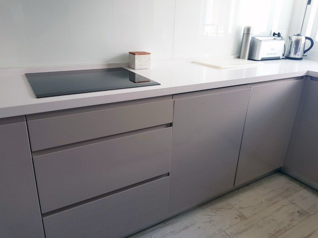 Penthouse avec 2 Chambres  à Guadalmina Alta