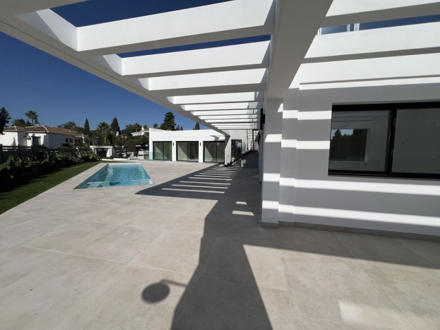 5 Bedrooms Villa in Mijas