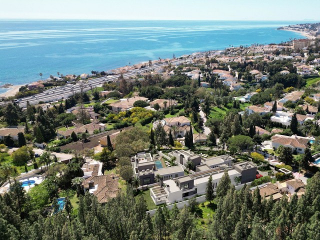 5 Bedrooms Villa in Mijas