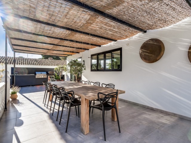 5 Schlafzimmer Villa in Nueva Andalucía