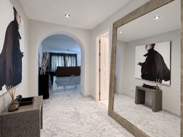 3 Bedrooms Apartment in Puerto Banús