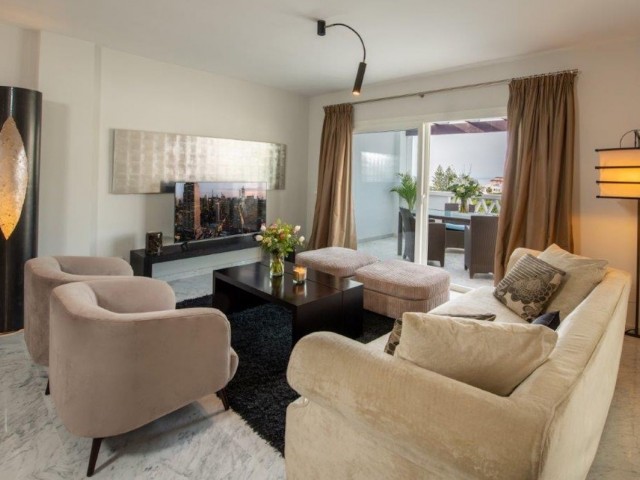 3 Bedrooms Apartment in Puerto Banús
