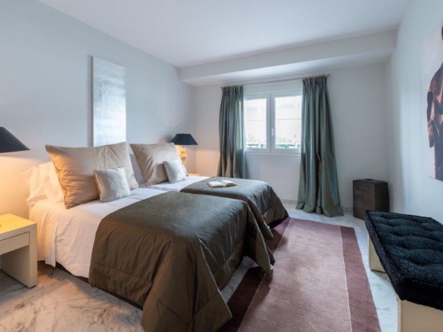 3 Bedrooms Apartment in Puerto Banús