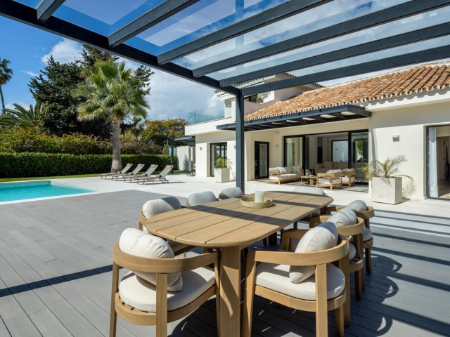 4 Bedrooms Villa in Cortijo Blanco