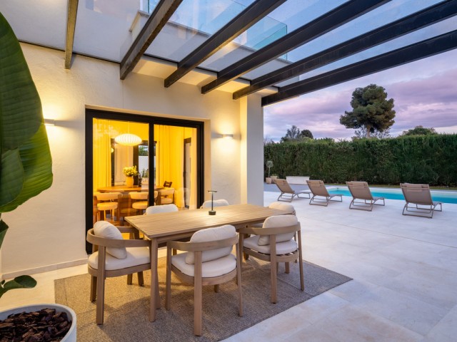 4 Bedrooms Villa in Cortijo Blanco