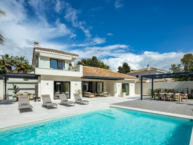 4 Bedrooms Villa in Cortijo Blanco