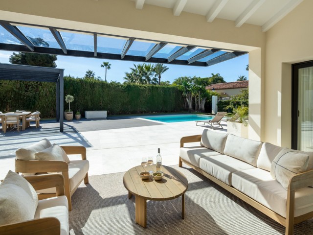 4 Bedrooms Villa in Cortijo Blanco