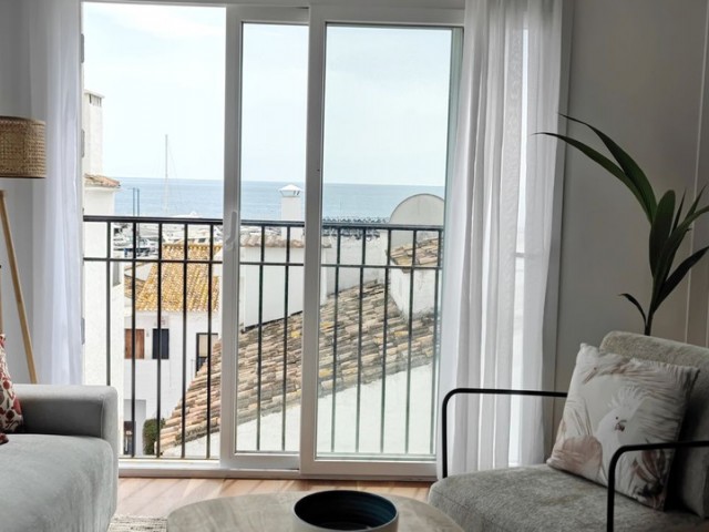 2 Bedrooms Apartment in Puerto Banús