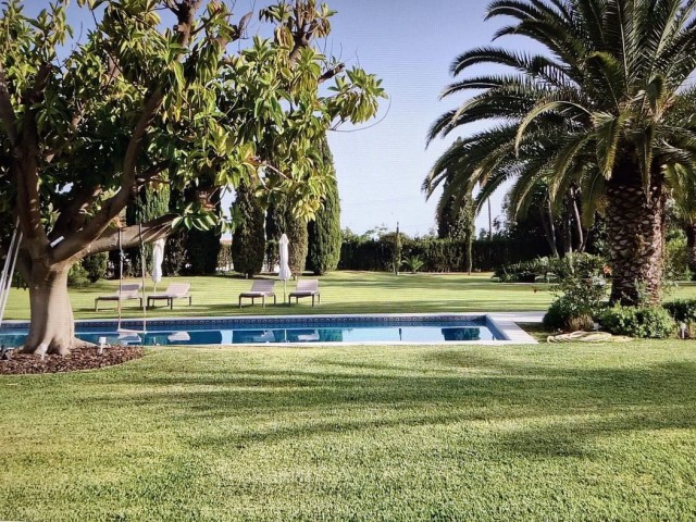 Villa avec 4 Chambres  à Benahavís