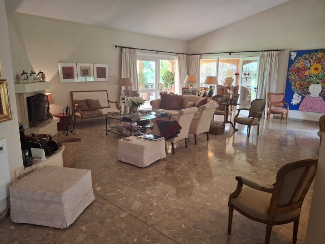 Villa avec 4 Chambres  à Benahavís