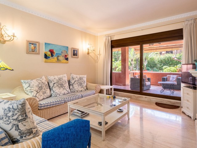 Apartment, Guadalmina Baja, R5367847