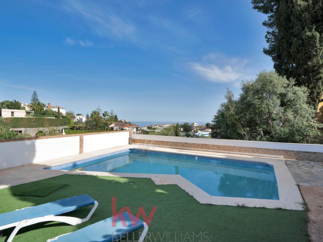6 Bedrooms Villa in Málaga