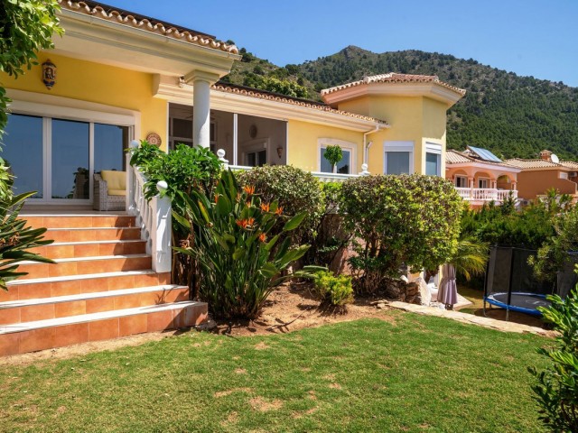 6 Bedrooms Villa in Mijas