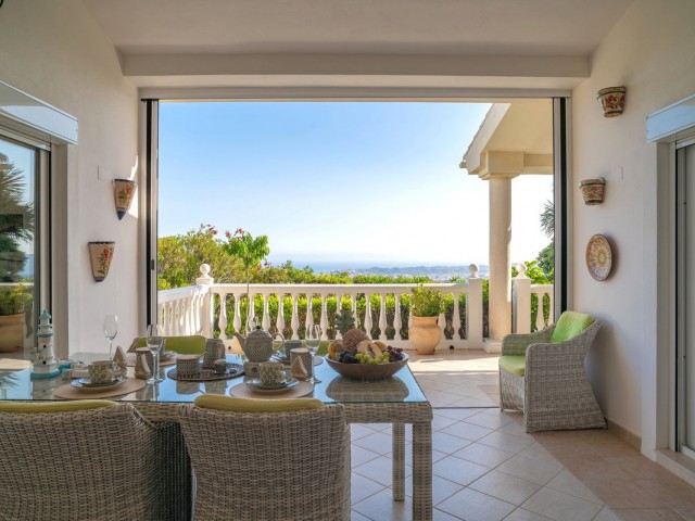 6 Bedrooms Villa in Mijas