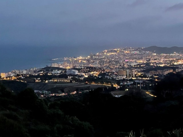 6 Bedrooms Villa in Mijas