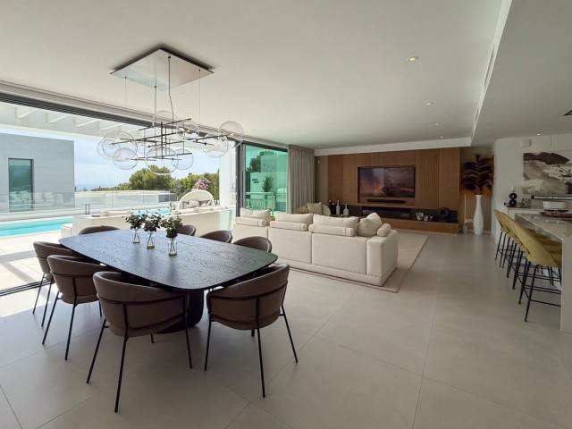 5 Schlafzimmer Villa in Cabopino