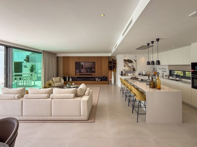 5 Schlafzimmer Villa in Cabopino