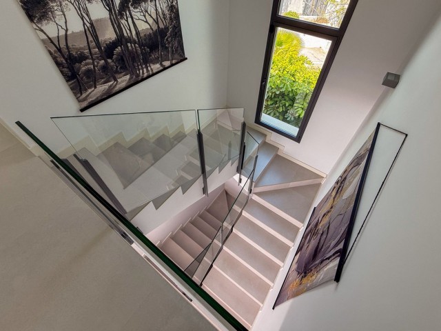 5 Schlafzimmer Villa in Cabopino