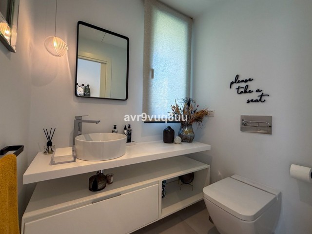 Villa con 5 Dormitorios  en Cabopino
