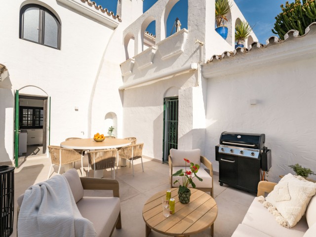 Appartement avec 3 Chambres  à Nueva Andalucía