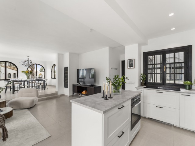 Appartement avec 3 Chambres  à Nueva Andalucía