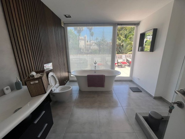 4 Bedrooms Townhouse in Mijas