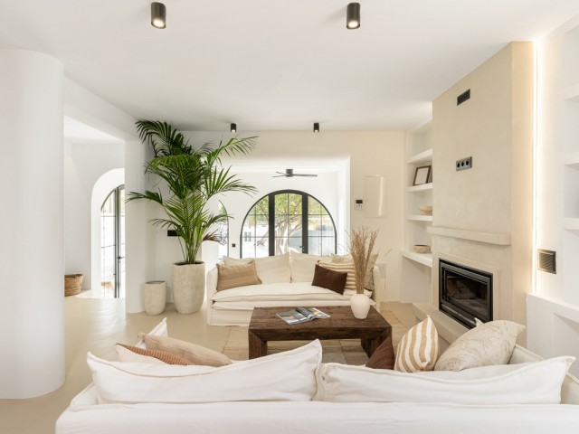 5 Bedrooms Villa in El Pinillo