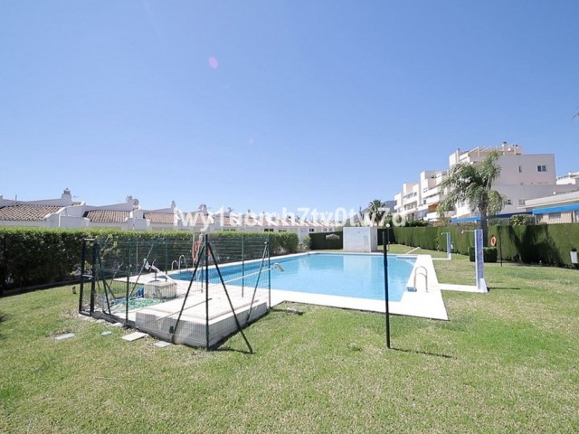 Apartamento con 3 Dormitorios  en Arroyo de la Miel